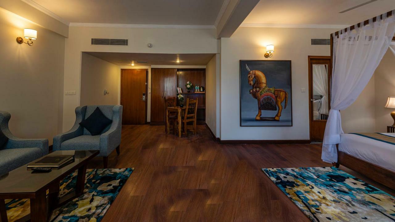 8Fold By Larisa Hotel Shimla Luaran gambar